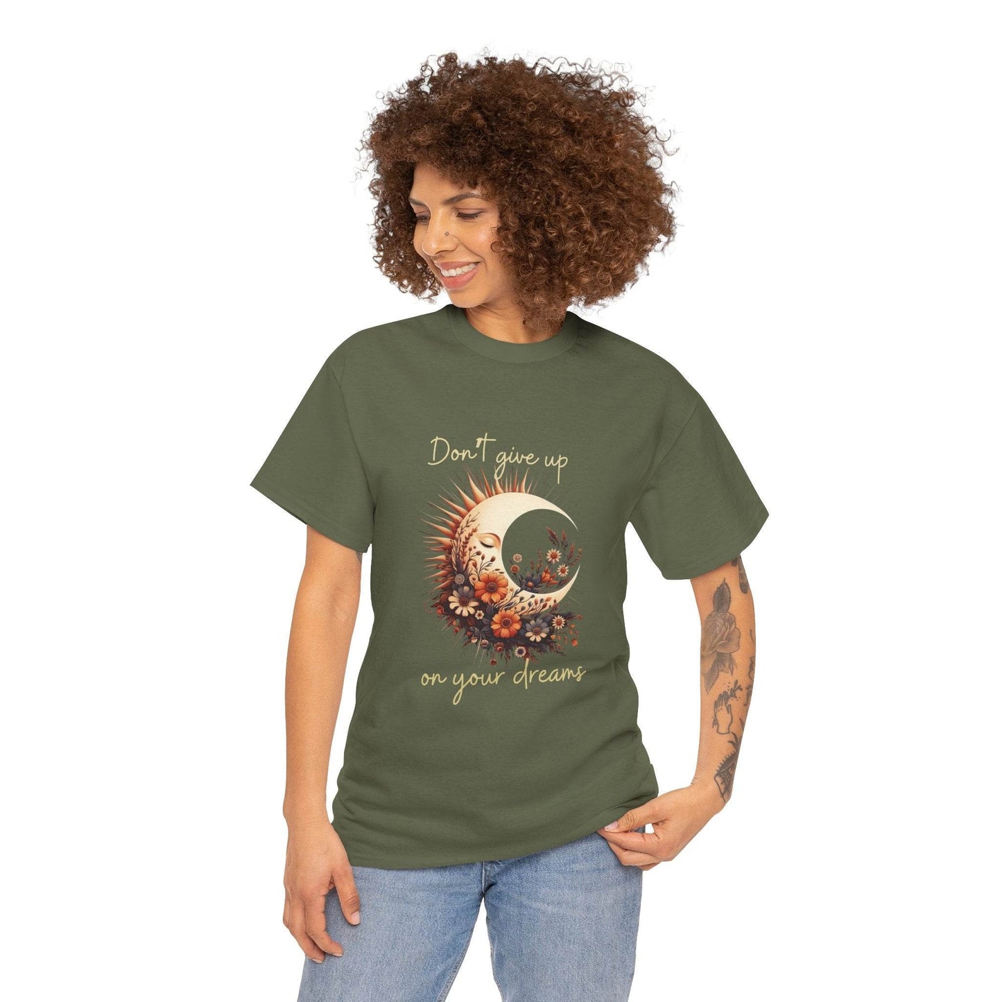 Motivational T-shirt - Don't Give up on Your Dreams - FitLife - WellnessOasis