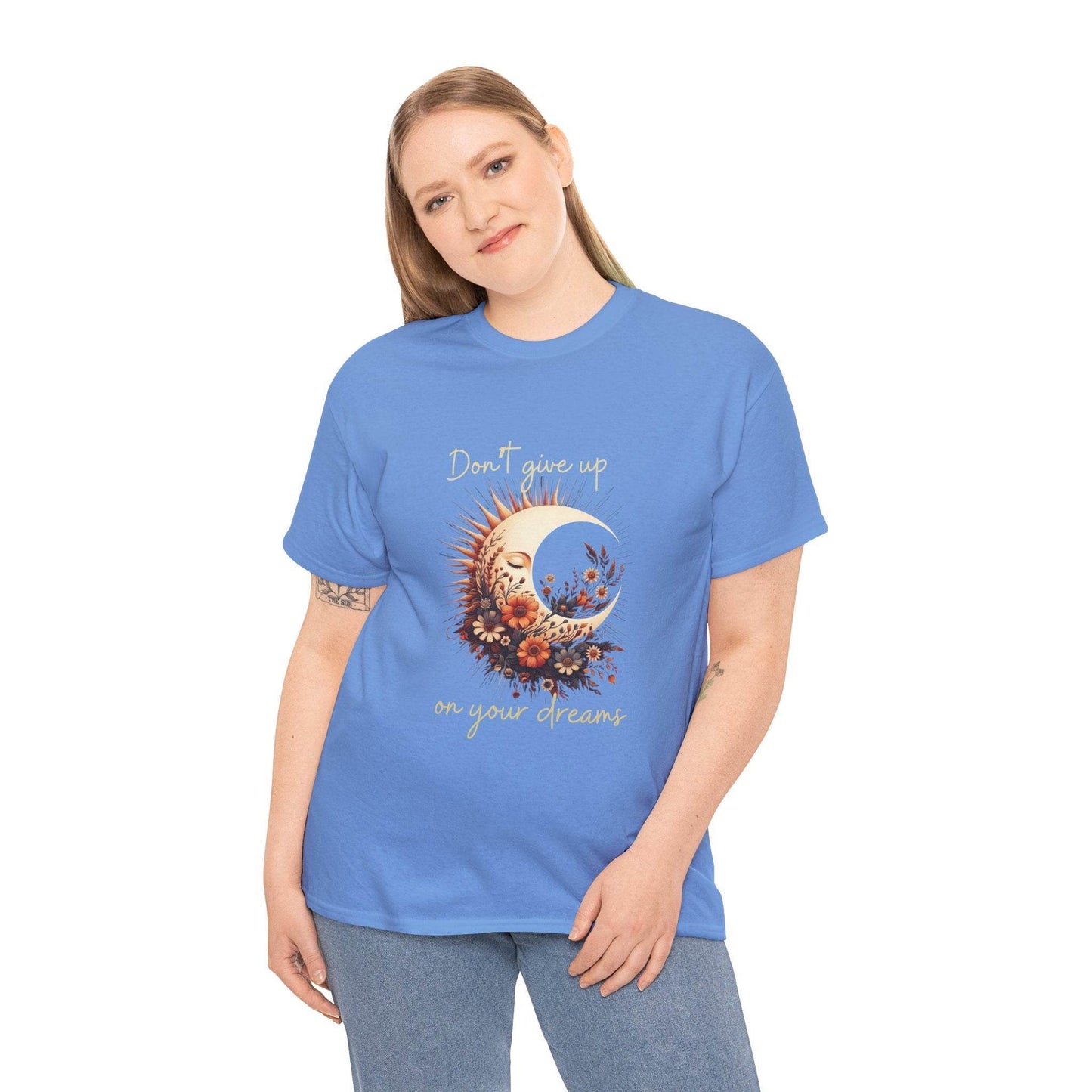 Motivational T-shirt - Don't Give up on Your Dreams - FitLife - WellnessOasis